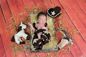 Newborn pic #8